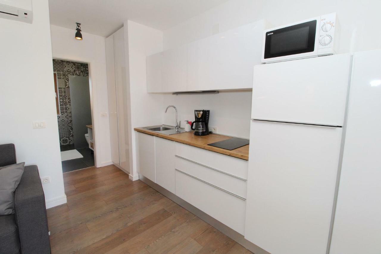 Nainer Apartma Pag Town