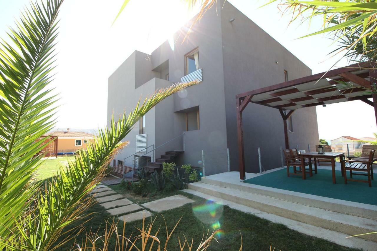 Nainer Apartma Pag Town